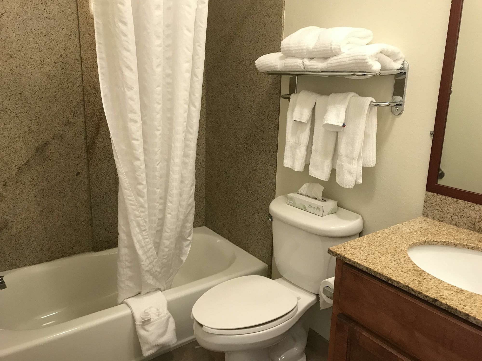 Candlewood By Ihg 2*