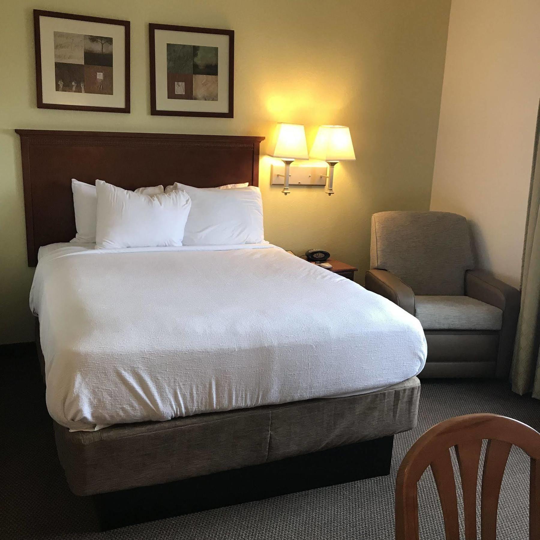 Candlewood By Ihg 2*